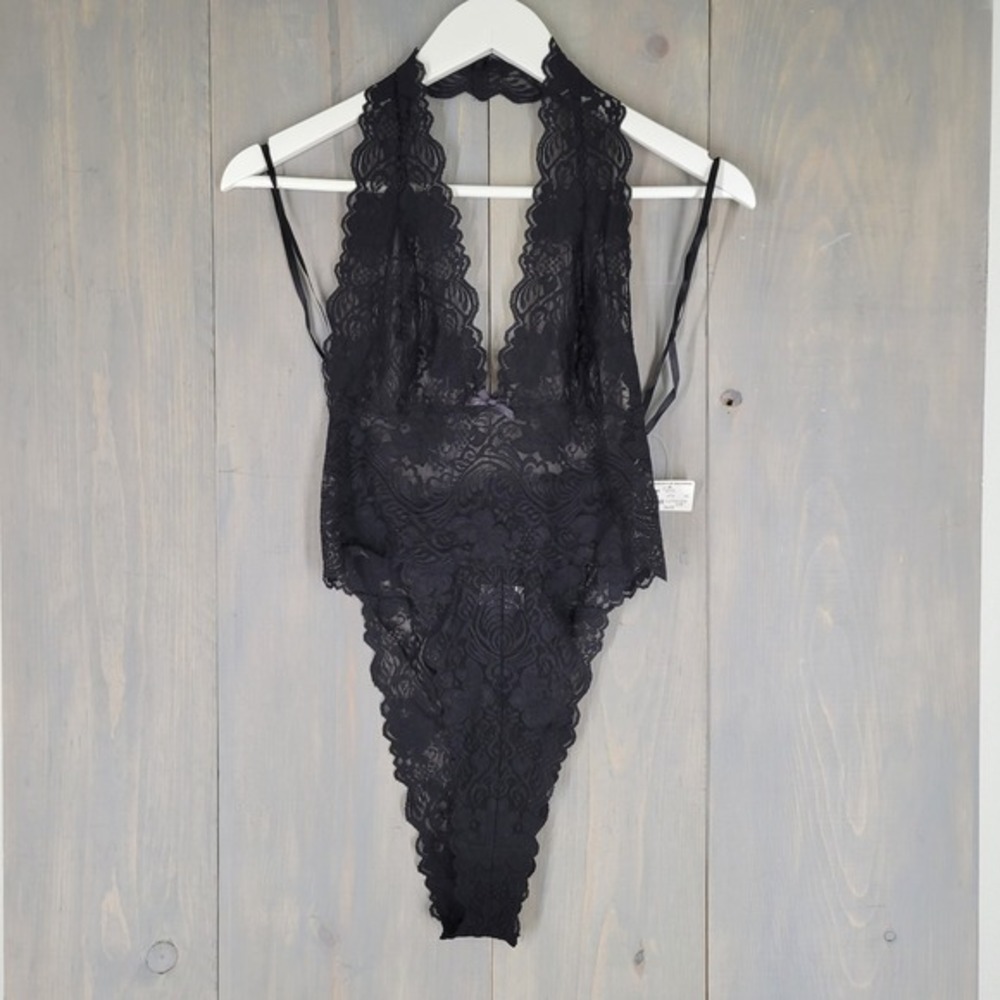 Frederick's of Hollywood Bodysuit Women‎ L Black Lace Halter Thong High Cut NEW